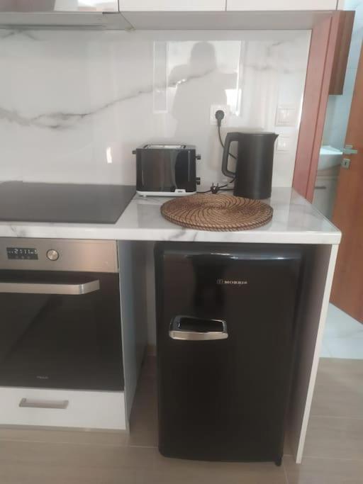 Studio Apartment With All Amenities In Kolonaki Atena Exterior foto