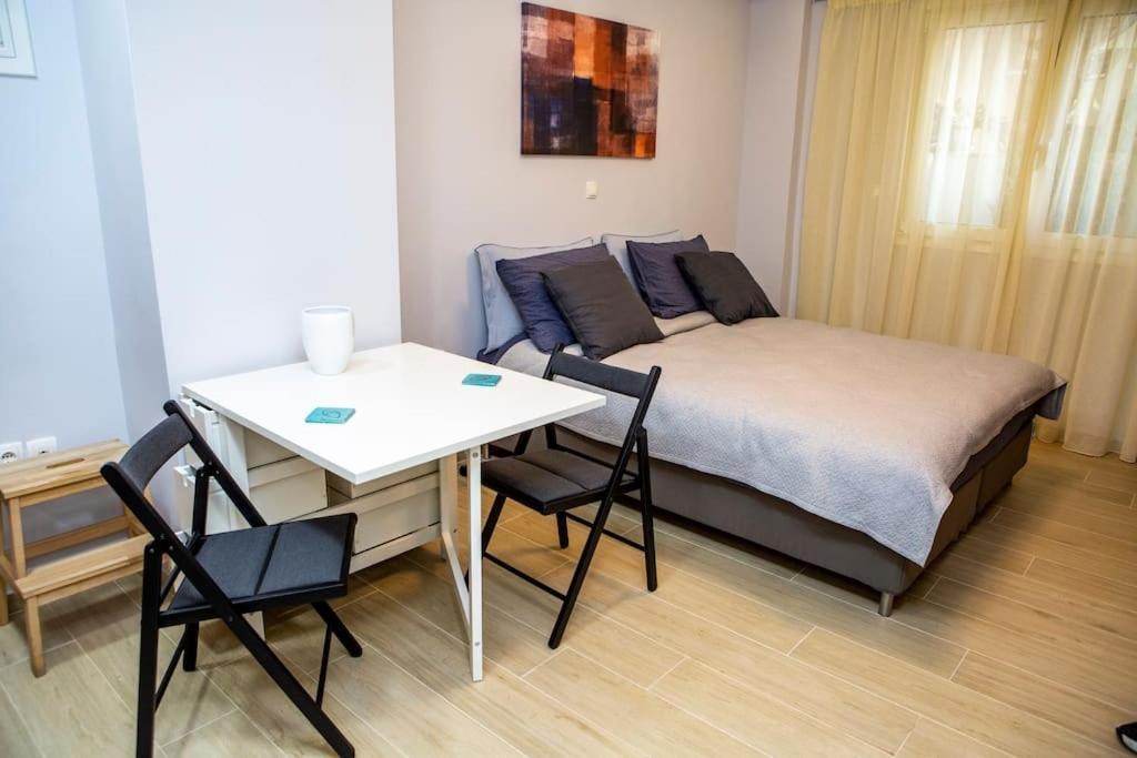 Studio Apartment With All Amenities In Kolonaki Atena Exterior foto