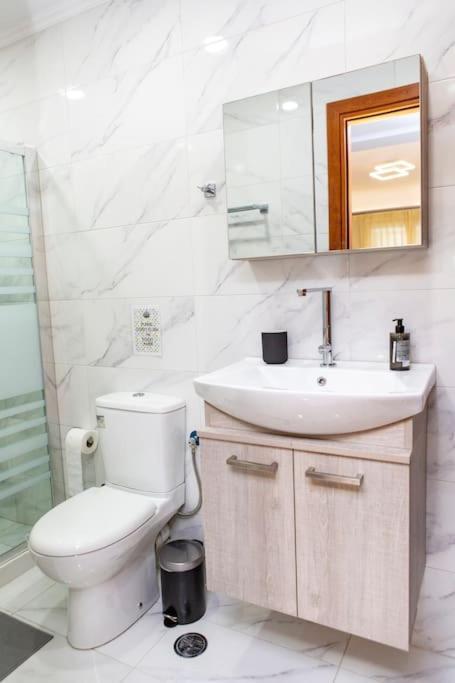 Studio Apartment With All Amenities In Kolonaki Atena Exterior foto